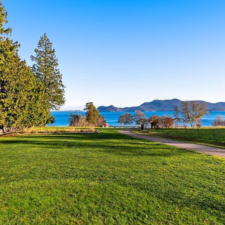 Obstruction Pass Cottage Olga Bagian luar foto