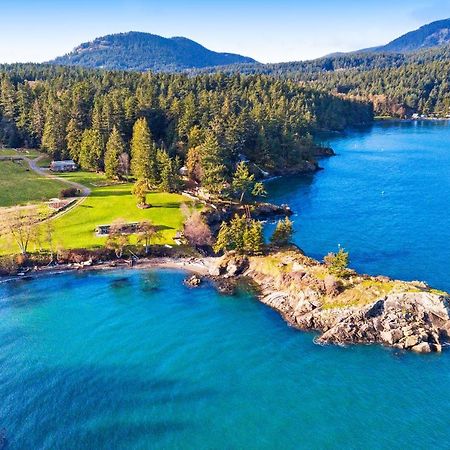 Obstruction Pass Cottage Olga Bagian luar foto