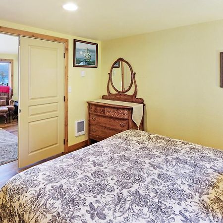 Obstruction Pass Cottage Olga Bagian luar foto