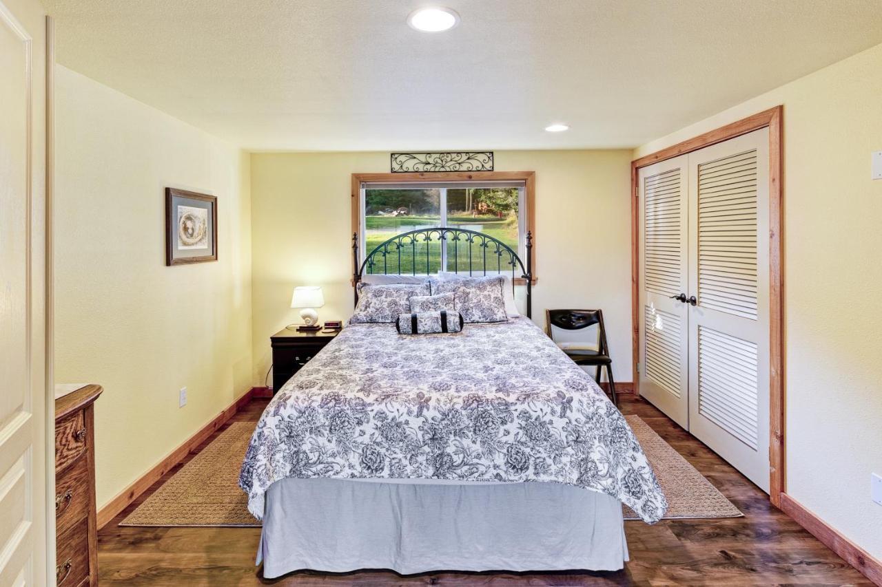Obstruction Pass Cottage Olga Bagian luar foto