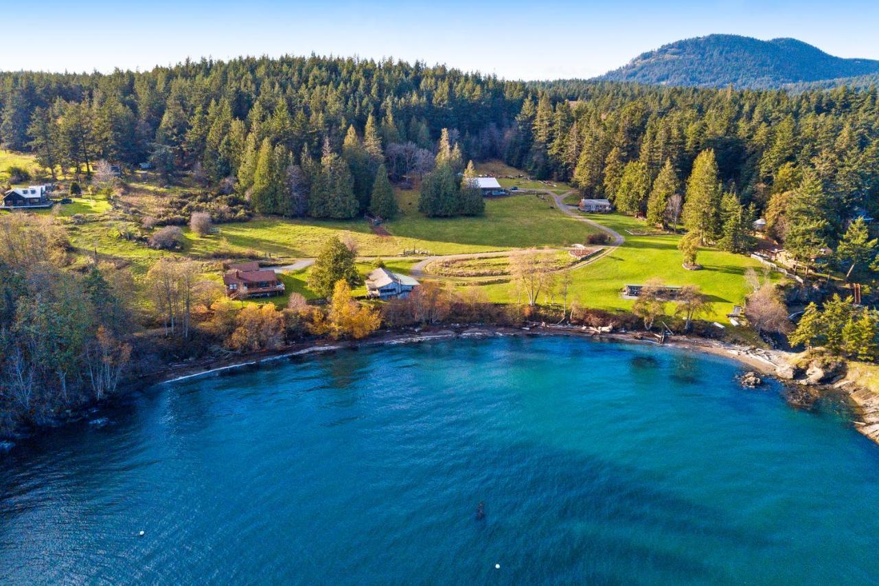 Obstruction Pass Cottage Olga Bagian luar foto