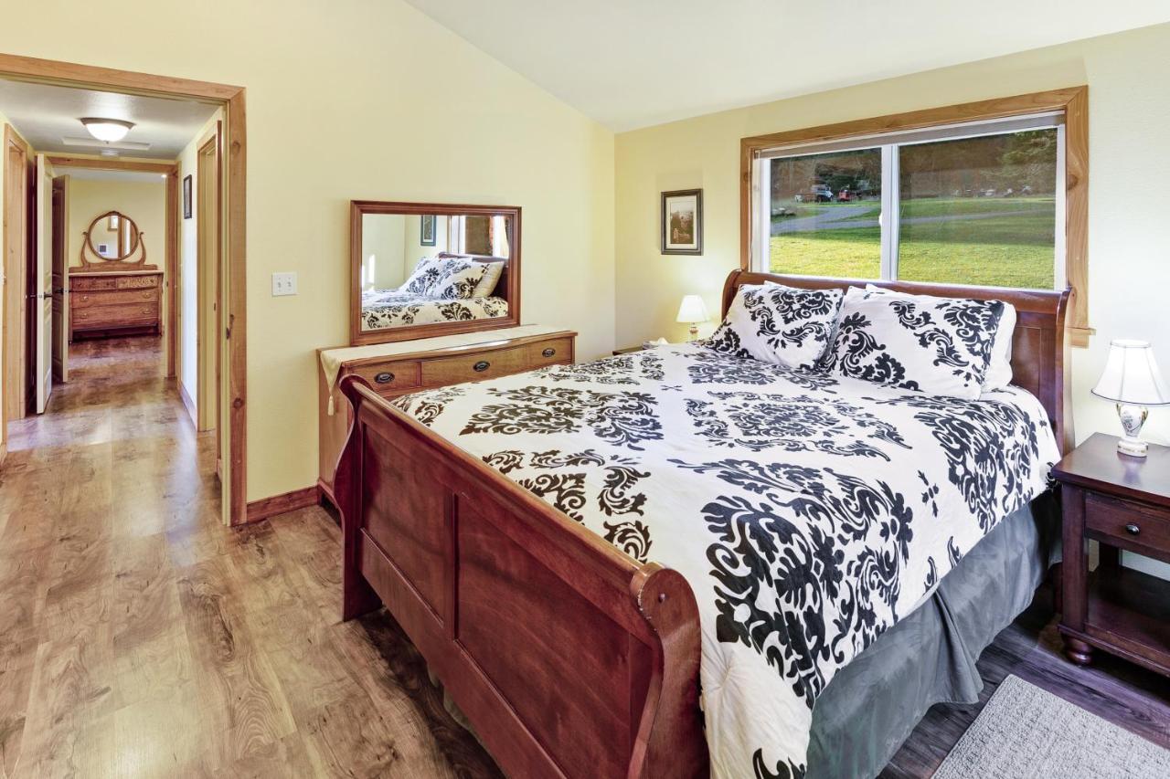 Obstruction Pass Cottage Olga Bagian luar foto