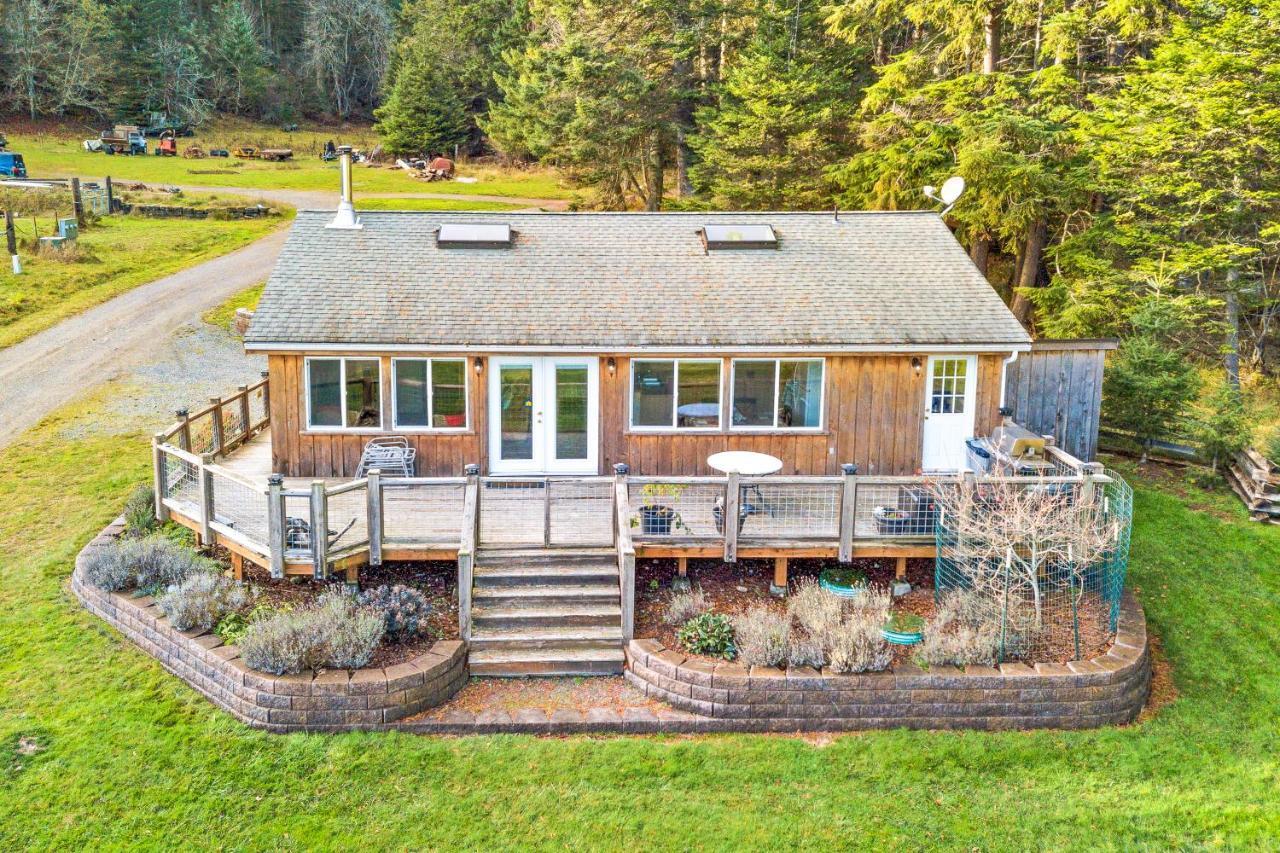 Obstruction Pass Cottage Olga Bagian luar foto