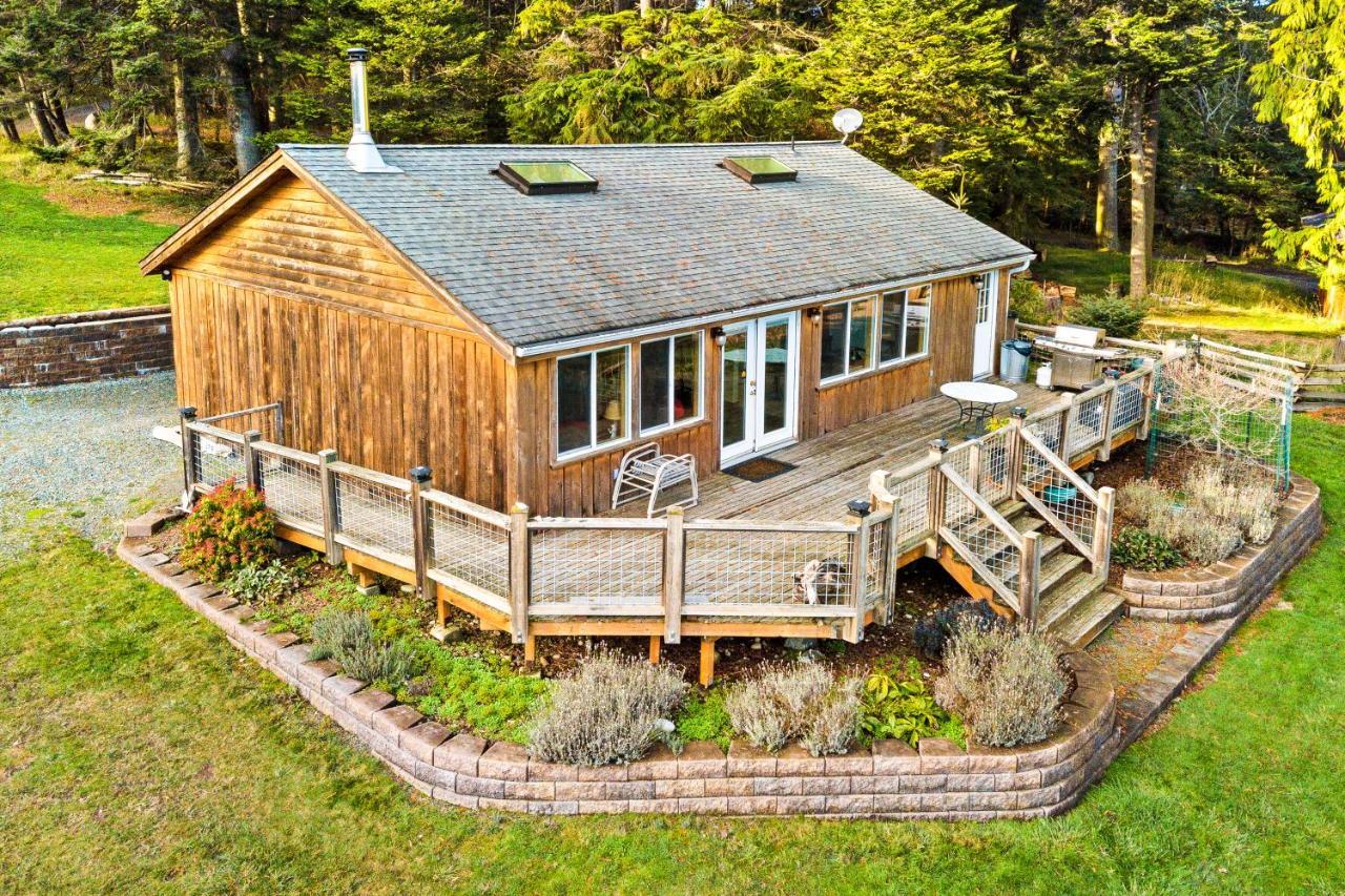 Obstruction Pass Cottage Olga Bagian luar foto